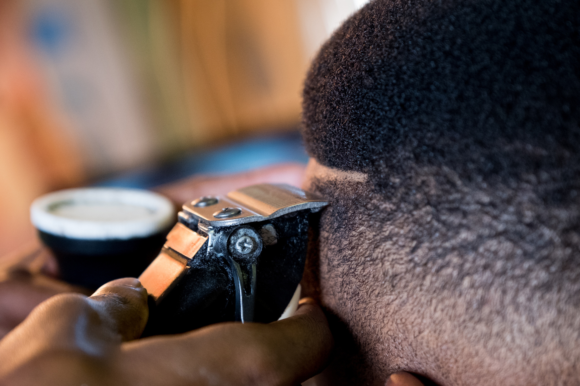Barber shaving hair